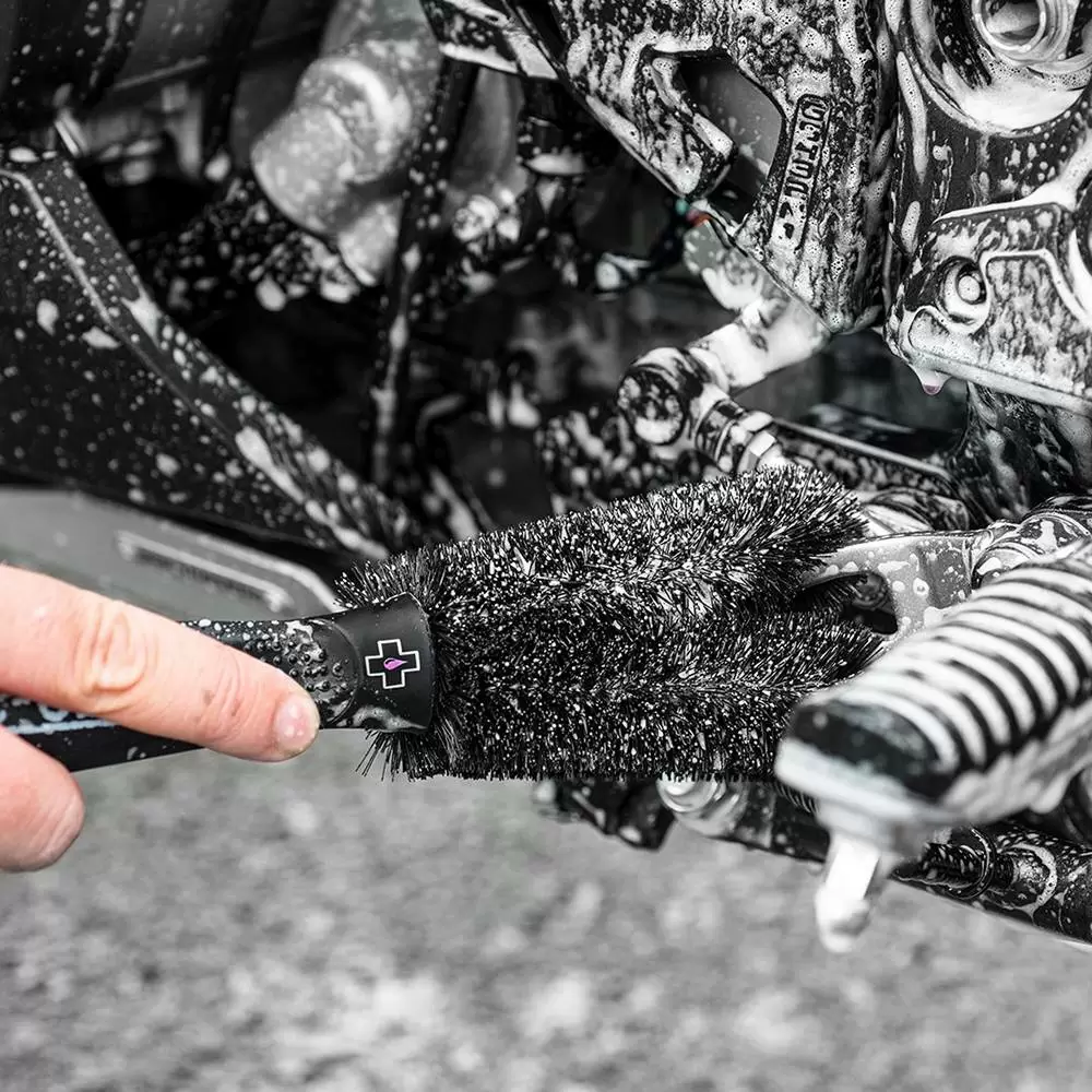 Muc-Off 2 Prong Brush 7 Muc-Off 2 Prong Brush - Image 5