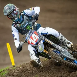 100% Armega Oversized Deep Red Clear Lens Motocross Goggles 10 100% Armega Oversized Deep Red Clear Lens Motocross Goggles -Motorcycle Riding Equipment Store 50721 101 02 03 jpg